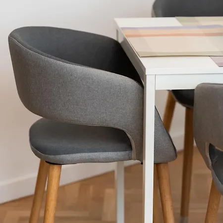 Spacious In The Center Of Next To The Sea By Renters * Gdynia