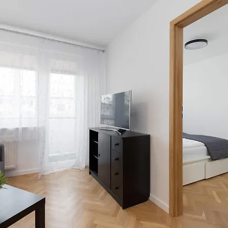 Spacious In The Center Of Next To The Sea By Renters Appartement Gdynia