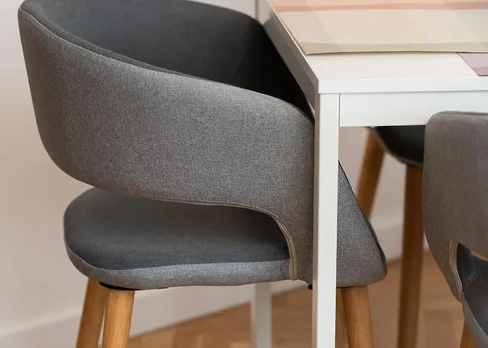 Spacious In The Center Of Next To The Sea By Renters * Gdynia